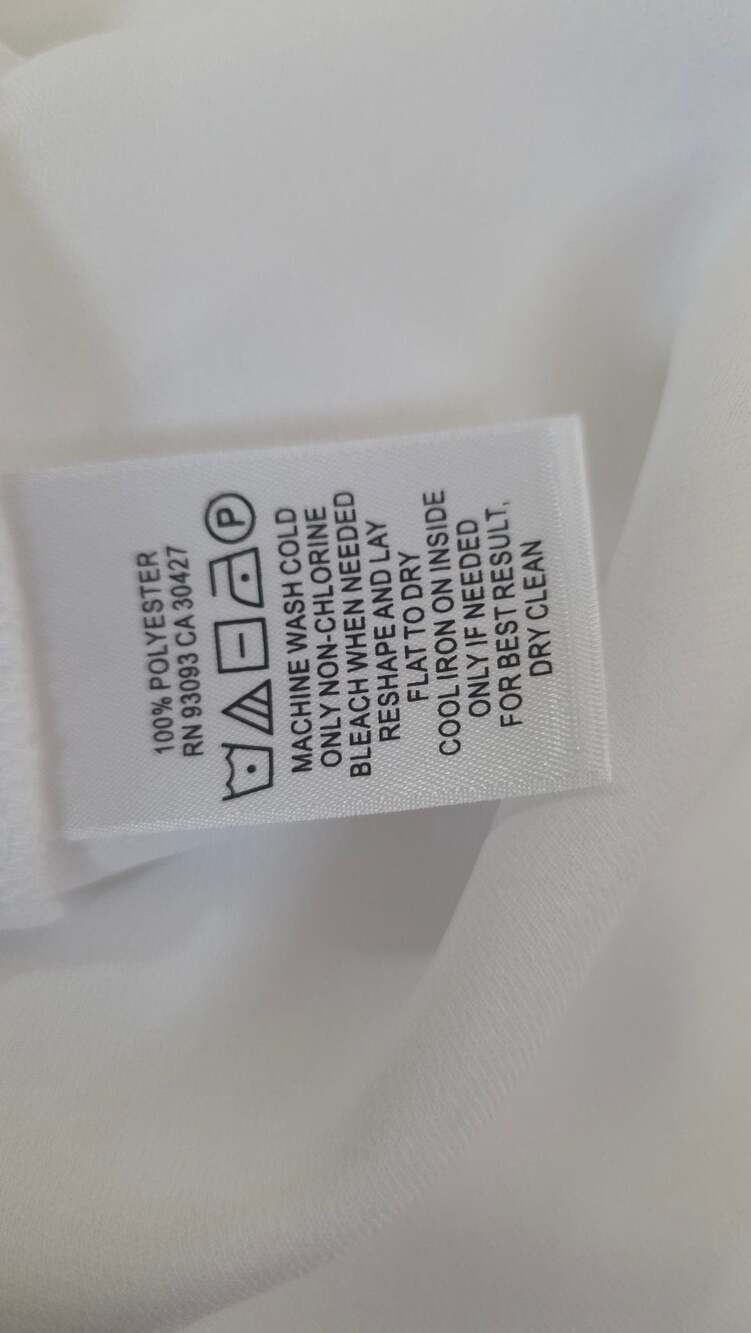 Nic+Zoe Easy Keyhole Sleeveless Blouse in Paper White - Picture 7 of 7